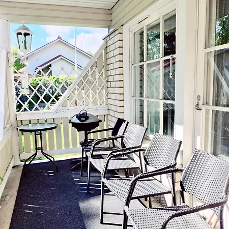 公寓 Pronssi Villa, Vuokatin Ytimessae Sisaeltyy Ilmainen Pysaekoeinti, Sauna, Etu Terassi Ja Piha Alue, Wi-fi, Smarttv