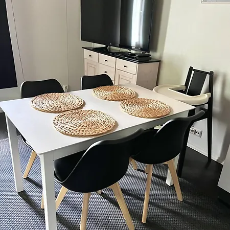 公寓 Pronssi Villa, Vuokatin Ytimessae Sisaeltyy Ilmainen Pysaekoeinti, Sauna, Etu Terassi Ja Piha Alue, Wi-fi, Smarttv
