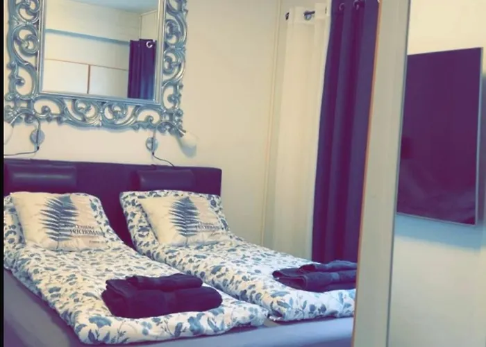 Pronssi Villa, Vuokatin Ytimessae Sisaeltyy Ilmainen Pysaekoeinti, Sauna, Etu Terassi Ja Piha Alue, Wi-fi, Smarttv *